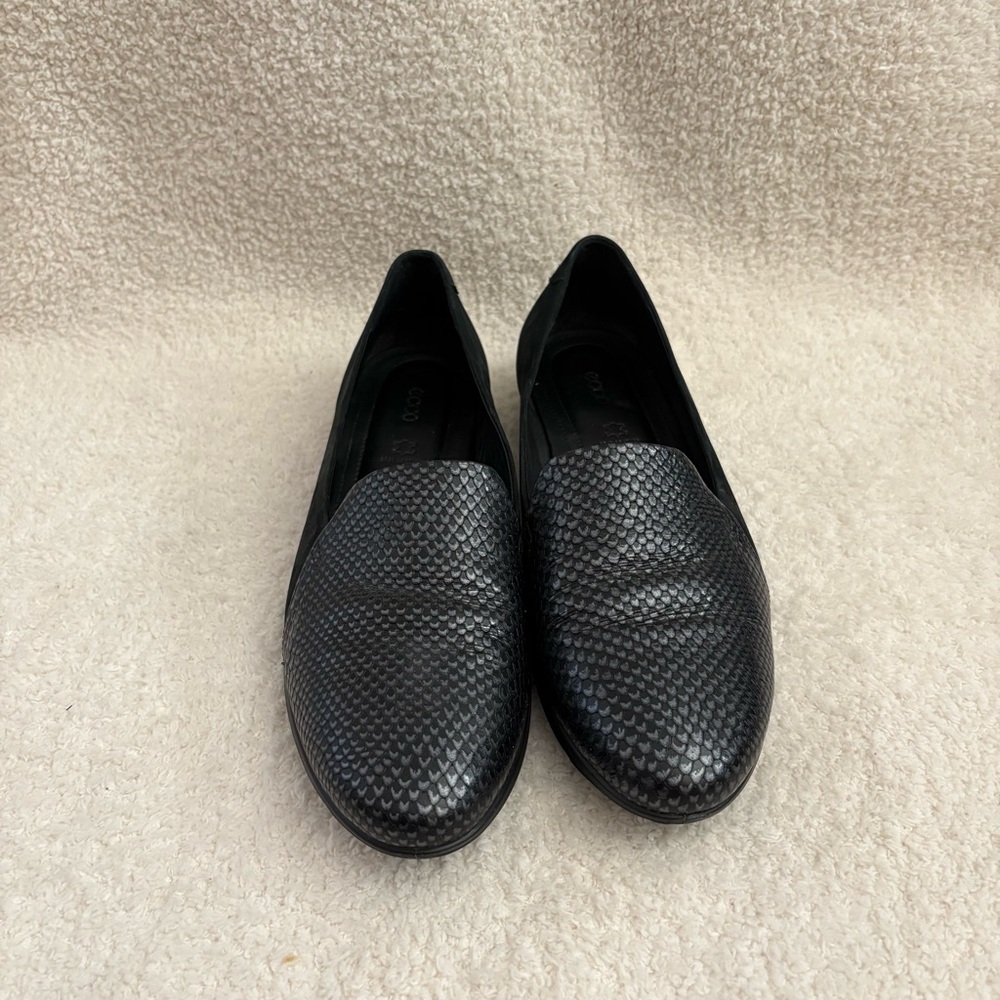 Ecco Women’s Black Loafers